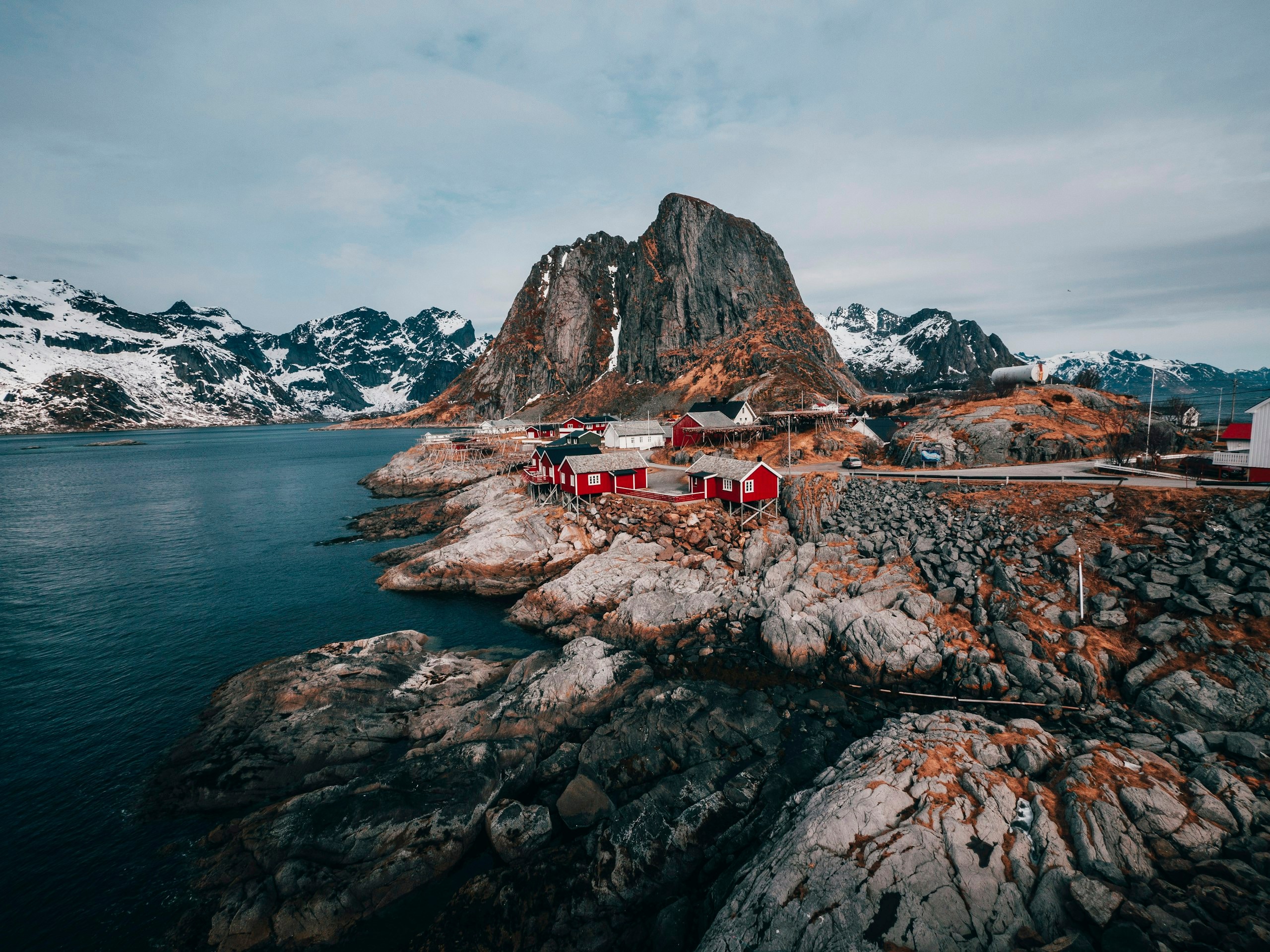 Tierra Patagonia Hotel & Spa: Lake Sarmiento Wooden Architecture & Torres del Paine Guide 2026
